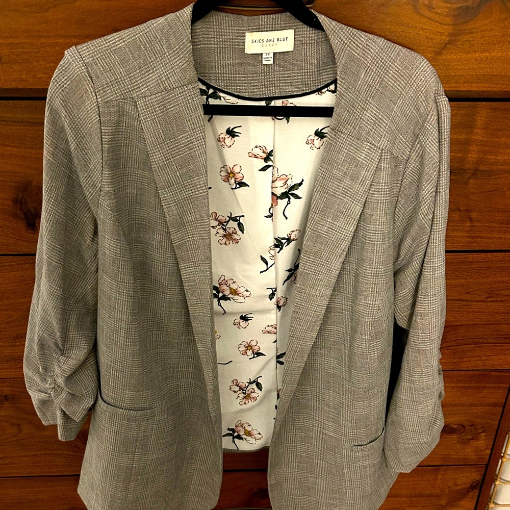 Skies are Blue plus 2x gray plaid blazer